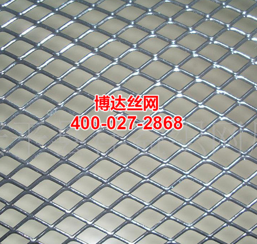 <b>問：選擇鋼板網​需要注意哪些事項</b>