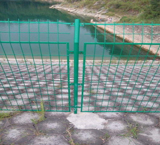 光伏電站圍網-1 副本.jpg